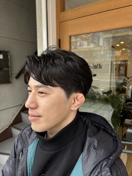 ラブハーツアンドビー マツヤマ(luve heart's And Be matsuyama) フェザーショートフェザーパーマスパイラルパーマセンターパート