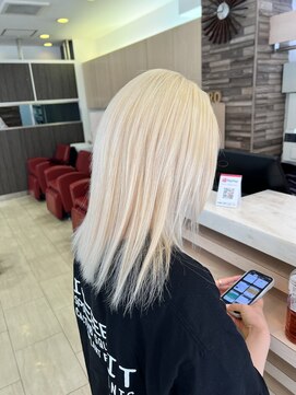 アロ 調布店(ARO) ダブルカラー・ハイトーンカラー・ケアブリーチ・ホワイトカラー