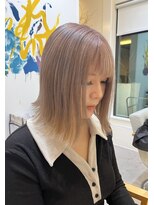 ジゼラ(GISELA)&nbsp;ホワイトミルクティーベージュ