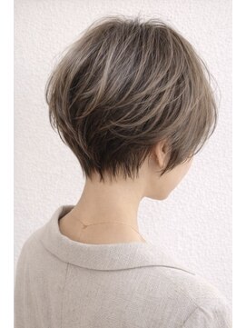 ウル(ulu) 名東区　ハイライト　白髪ぼかし　透明感カラー　ミルクティーUP