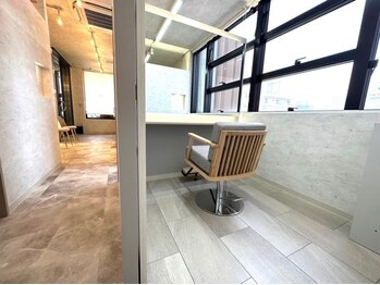 エクラート ミリア 錦糸町店(ECLART milia)の写真/【最後まであなたの髪に寄り添うマンツーマン施術】髪質にお悩みの方におすすめの髪質改善特化型サロン★