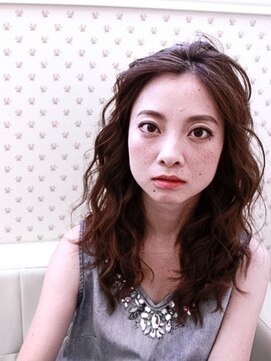 ニジュウサンプラス 姪浜店(23＋) ふんわり可愛いパーマスタイル☆