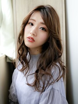 ルティア(Lutia) フェザーロング ヴェールウェーブ センターパート★★