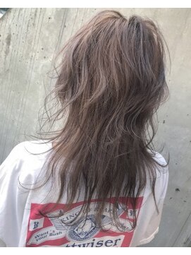 ジーナ(XENA) グレージュウルフレイヤー