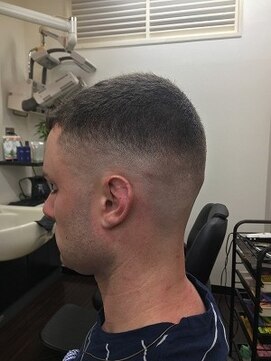 理容室クレオ 新宿 スキンフェード