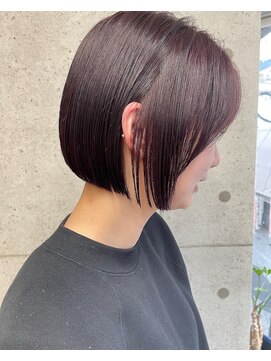 ア セカンド 清藤美容室第弐號(a sekand) チェリーレッドカラーの切りっぱなしボブスタイル