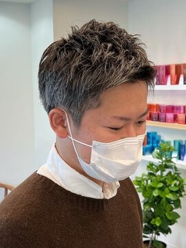 タヤ 青葉台店(TAYA) ワイルドアップバングスキンフェードショート