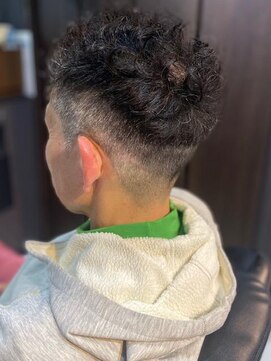 バーバーバー 四谷(BARBER-BAR) 大人カッコいい30代40代50代以上スペインカール