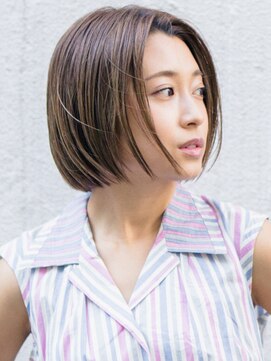 ピズムハク(PISM hak) アンニュイムードボブ/ショコラアッシュ/タイトストレート