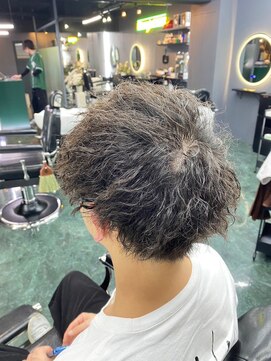 グリーディーフォックス 三軒茶屋(GreedyFOX) 波巻き/マッシュパーマ/ウルフ/ハイライト<理容室>三軒茶屋