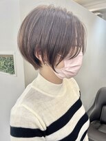 ユニ 江坂(Uni.)&nbsp;ショートボブ 黒髪 グレーベージュ レイヤーロング