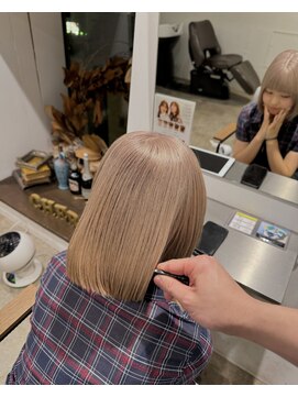 シェリ ヘアデザイン(CHERIE hair design) 福岡 ブリーチ ベージュ グレージュ ダブルカラー ハイライト