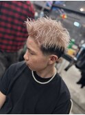 ピンクベージュ
