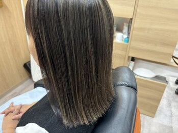 メリー by ヘアーサロン曽我(Merry)の写真/【白髪ぼかし】ナチュラル×デザイン性のある白髪ぼかし！いつまでも美しくありたい自分の理想の髪色へ♪
