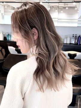 シオン(shion) ロングくびれヘアハイライトカラー顔周りレイヤー_ba369952