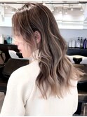 ロングくびれヘアハイライトカラー顔周りレイヤー_ba369952