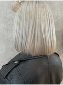 ミニボブ×ホワイトベージュ