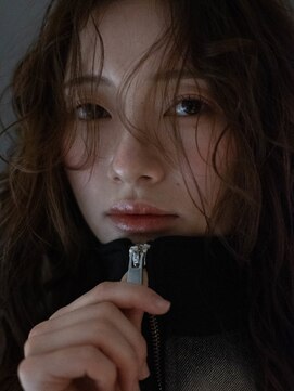 ニジュウサンド ナダーン(23° NADAUN) コテ巻きウェーブ