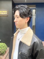 ミンナノポリシー(MIN NANO//POLICY)&nbsp;センターパートフェザーパーマ