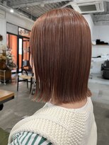カーフ アオゾラヘアー 光の森2号店(calf AOZORA HAIR) 切っぱなし外ハネボブ ピンクベージュ ブリーチ ダブルカラー