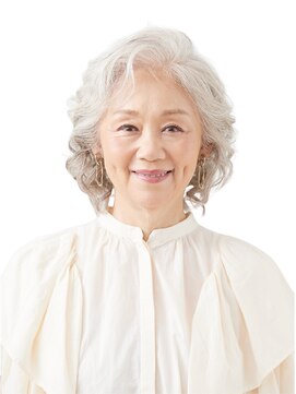 ブロッサム プロデュースド バイ エガオ(Blossom PRODUCED by EGAO) グレイヘアの方に◎上品ボブレイヤースタイル