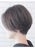 ハンサムショート×モノトーンアッシュ