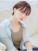 柔らかさのあるマッシュショートヘア