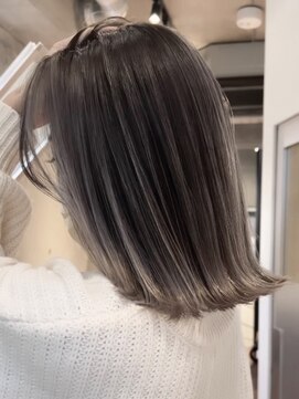 サイン 表参道(SIGN) バレイヤージュハイライトグラデーションカラー白髪ぼかし