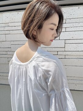 スリー(Th:ree) 大人可愛い20代30代40代丸みとくびれショートボブ◎