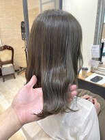 ケア アンド デザイン ココロ(care&design KOKORO) 赤みのないオリーブベージュ♪♪