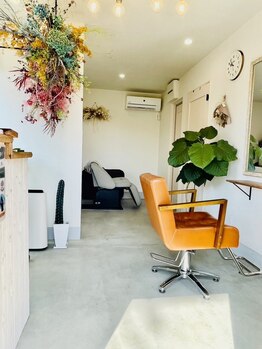 ウル ヘアー(uru hair)の写真/【完全個室/完全マンツーマン接客】落ち着いた空間でゆったりとリラックス◎あなただけのサロンTimeを♪