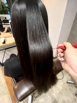 ルナバイルヴェール(LUNA by LeVert) 艶髪も叶う縮毛矯正