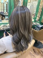ヘアーラウンジ アンフィ 井土ヶ谷(Hair Lounge Anphi)&nbsp;大人ハイライト