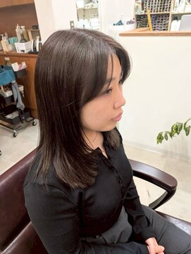 ティーシースペース 元住吉店(T.C.SPACE) ミディアム × ナチュラルストレートヘア