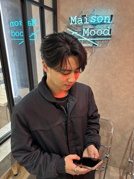 ムード カナザワ(mood kanazawa) 刈り上げセンターパート/毛流れ/ニュアンス