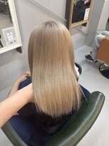 シークス(SYKTH.)&nbsp;white beige