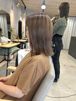 ヘイリー(HAILEY)&nbsp;ハイライトカラー×ロングボブ×立体感×白髪ぼかしにも◎