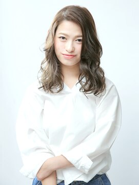 ジジ(GIGI) 大人のふんわりカールロング