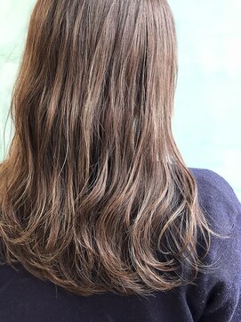 クラン(clan) clan<ナチュラルブルージュ×ヴェールウェーブロング>