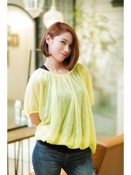 ソーホー ニューヨーク シズオカ(SOHO newyork SHIZUOKA) 耳かけアシメショートボブ