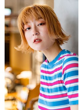 テイラー(Taylor) ［Taylor］☆大宮　ミルクティーベージュ×外ハネもてボブ