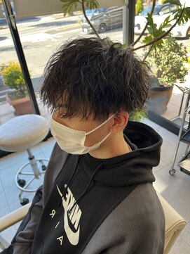 ヘアーアンドエステ ハラダ 滝ノ水店(Hair&Esthe Harada) 縦落ちツイスパ