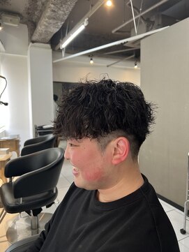 アイズ 海老名(AIZU) ツイストスパイラルパーマ スパイラルパーマ 波巻きパーマ