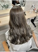 隙間カットでラフなスタイル