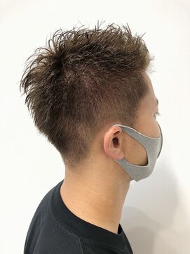 ヘッズ 本八幡店(HEADS) MEN'S HAIR  センターパート　ツイストスパイラル　コンマヘア