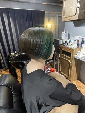 トランク(Trunk) 襟足刈り上げボブ