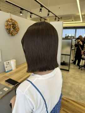 リジー(Litzy) ぱつっとボブ×ブラウンカラー【三國麗奈】