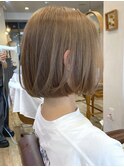 レイヤー切りっぱなしボブ×ブリーチオンラベンダーアッシュ