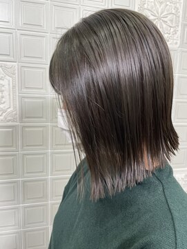 ヘンリエッタ 表参道(Henrietta) 前下がりオリーブベージュ