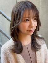 マイラ 銀座(myla)&nbsp;オリーブグレーココアベージュミディアムレイヤーハッシュカット